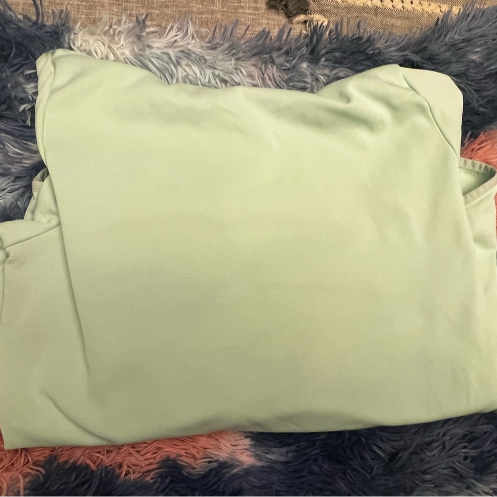 Under Armour Mint Green Sweatshirt size YXL SAlE - Picture 4 of 4